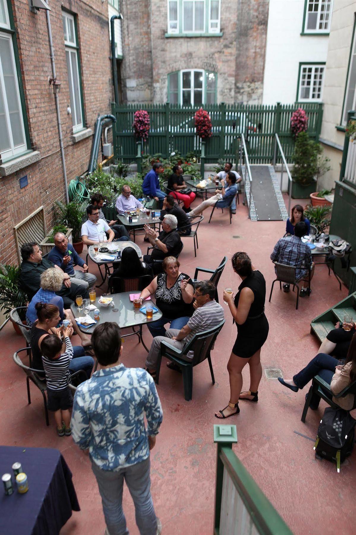 Auberge Internationale De Quebec - Hi Canada Bagian luar foto